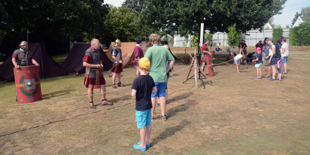 Abstand halten im Lager | © I. Roemercohorte Opladen e.V.