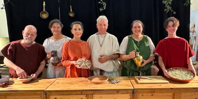 Unser Küchen-Team ist im Limeskastell Pohl bereit für das Publikum | © I. Roemercohorte Opladen e.V.