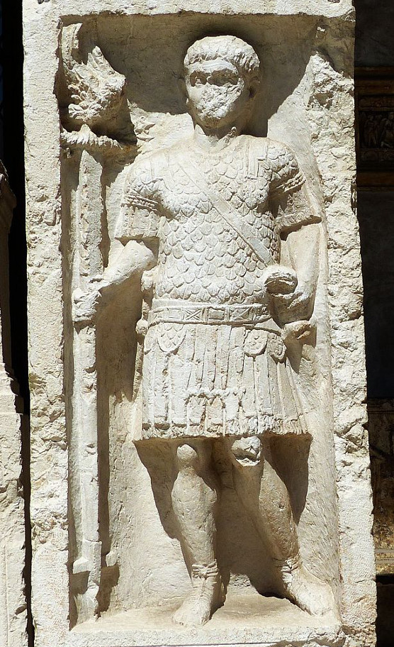 Grabmal des Lucius Sertorius Firmus | © Epigraphik-Datenbank Clauss/Slaby  (EDCS-04202421)